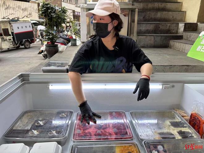 近况曝光！摆摊卖甜品想踏出重生第一步麻将胡了2试玩“重庆姐弟坠亡案”妈妈(图10)
